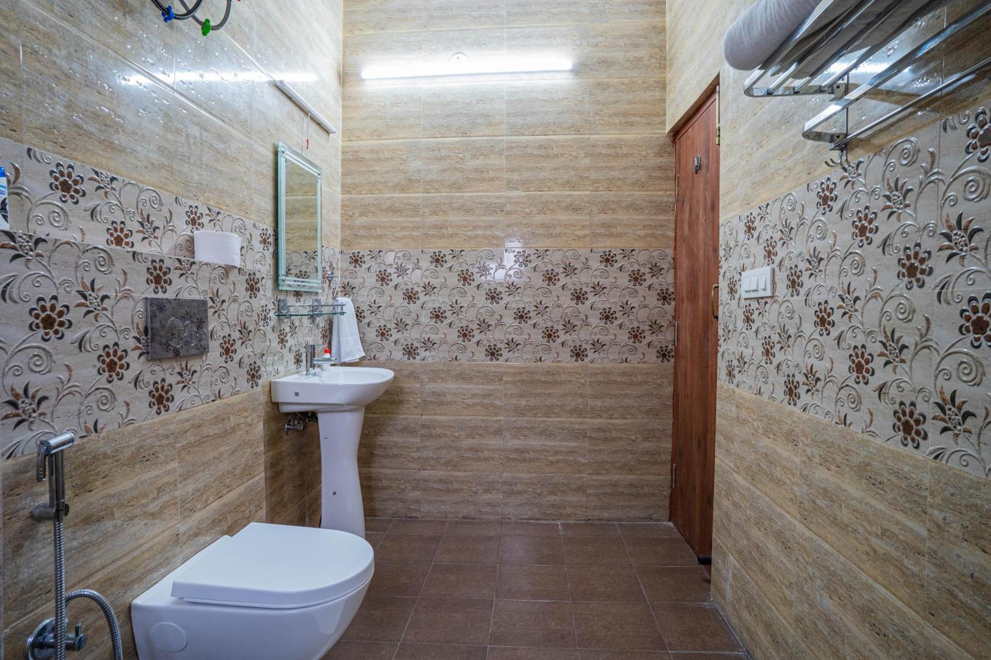 Hostie Sahasrara-3Bhk Chalets, Majkhali, رانيخت المظهر الخارجي الصورة